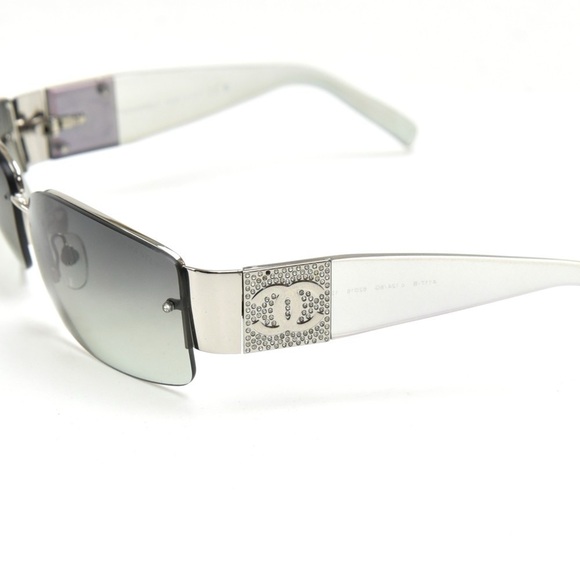 CHANEL Cream Preowned  Sunglasses AS IS Flaws main image 7